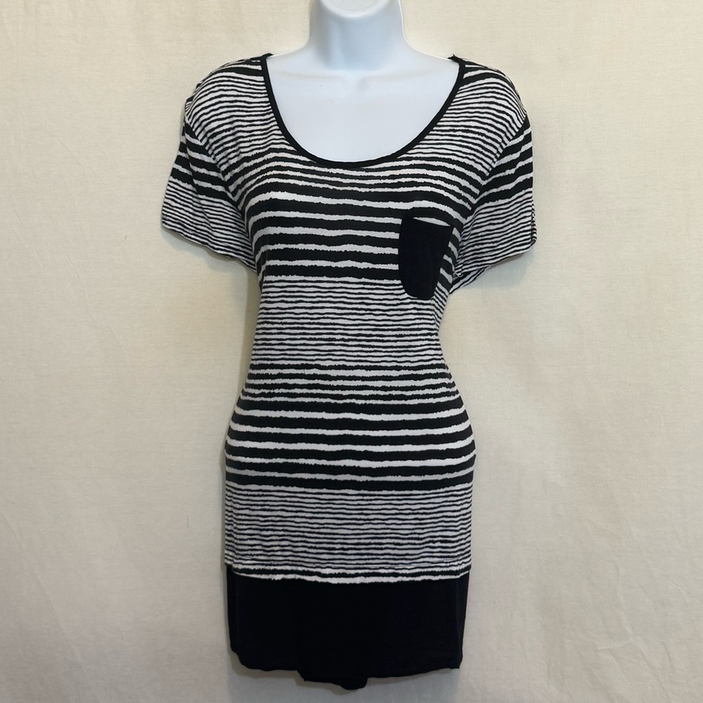 G-96‎ Anne Klein Black & White Stripe Short Sleeve Pullover Blouse Size M